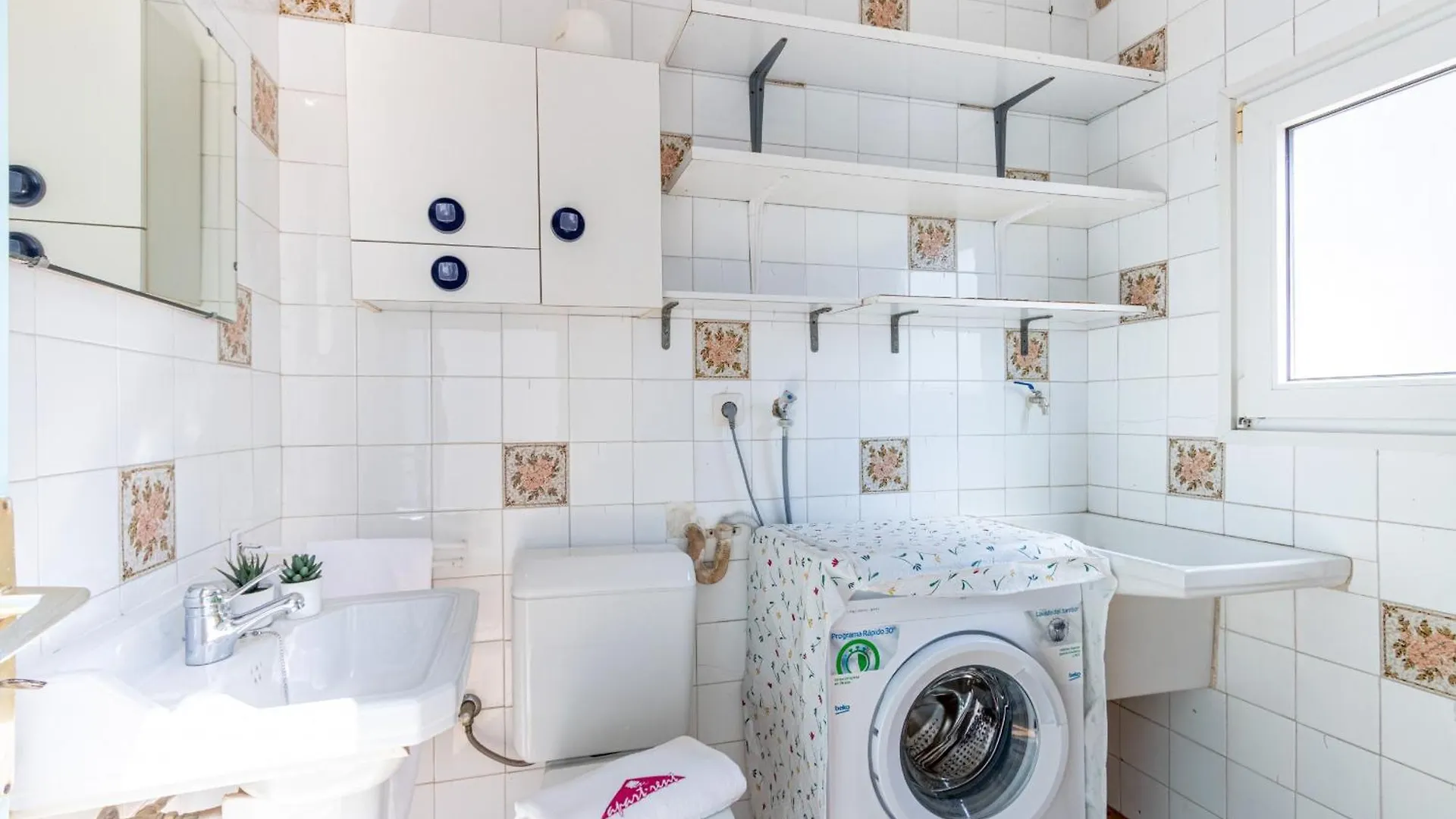 Basic Confort Apartamento Poeta Marquina 2Do 2027 Roses Hiszpania