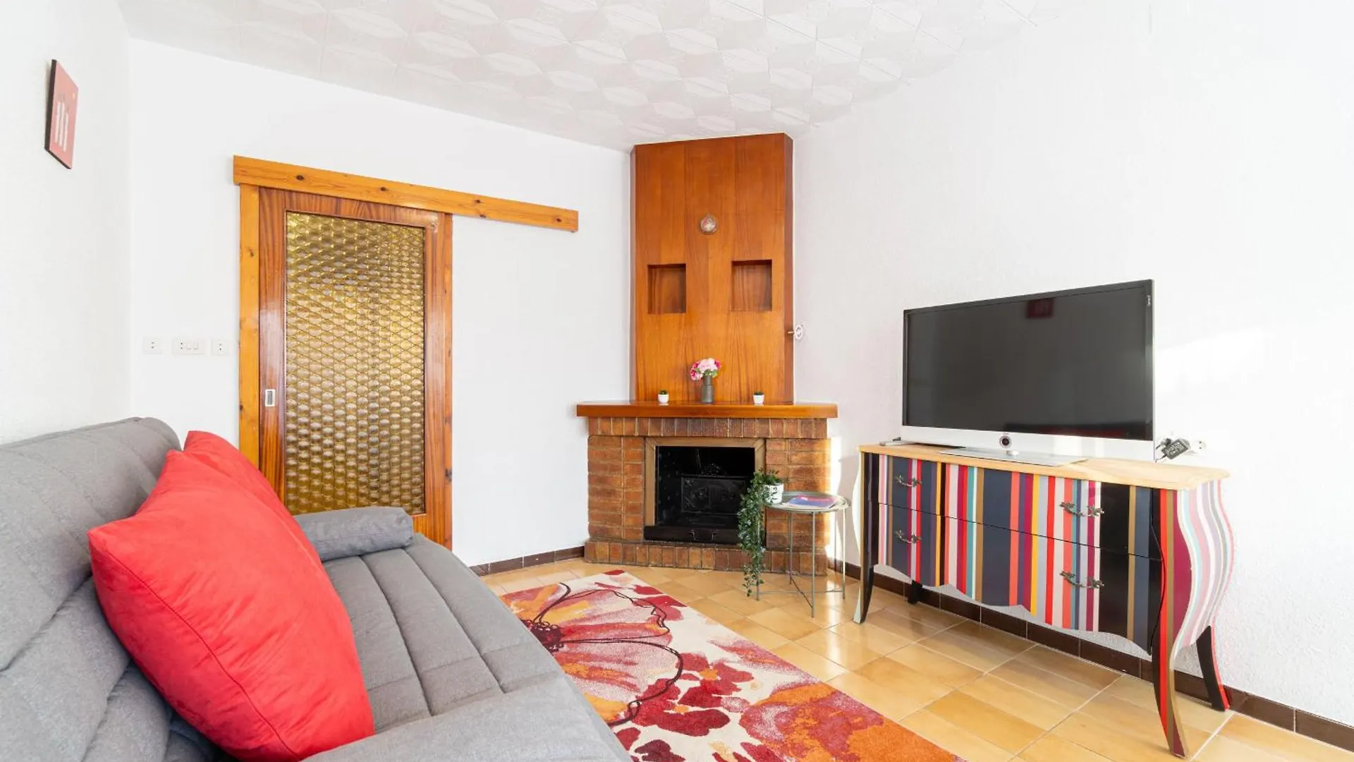Basic Confort Apartamento Poeta Marquina 2Do 2027 Roses 0*,  Hiszpania