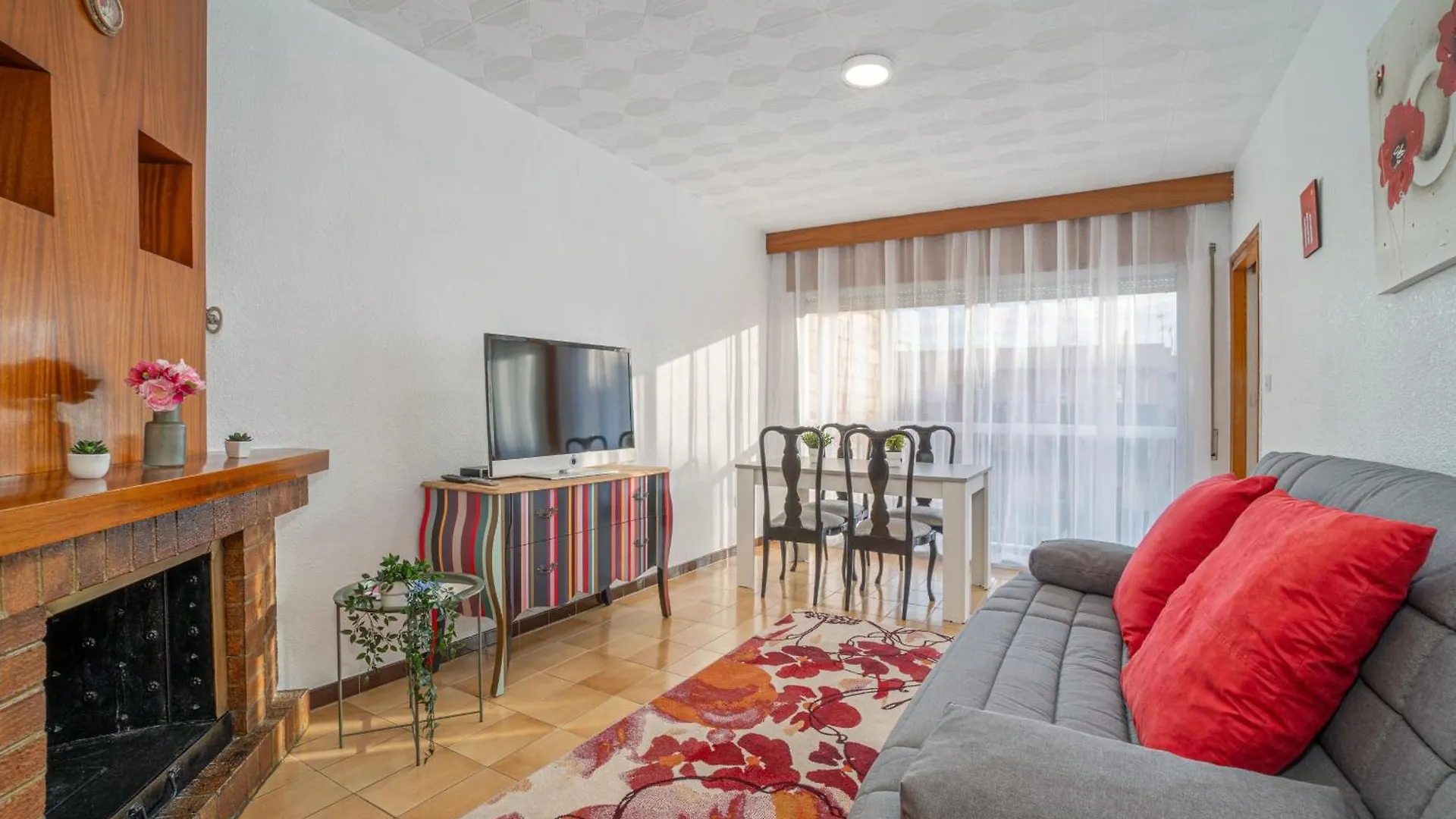 Basic Confort Apartamento Poeta Marquina 2Do 2027 Roses 0*,